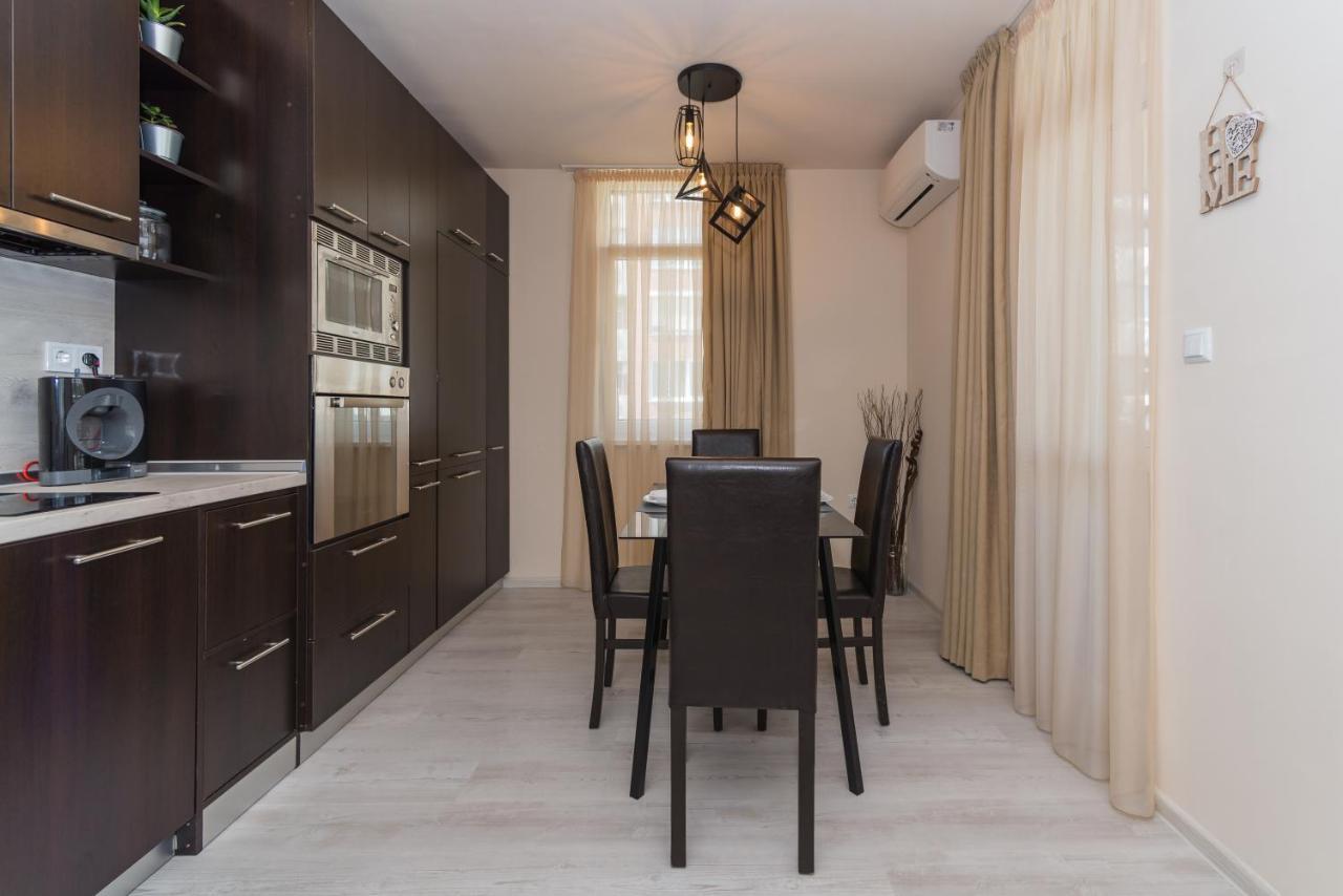 Alma Apartment - Stylish 1Bd Flat With Balcony By Flat Mаnager プロヴディフ エクステリア 写真